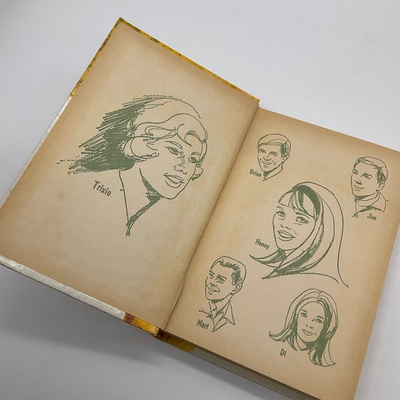 TRIXIE BELDEN HARDCOVER MYSTERIOUS VISITOR - Picture 8 of 10